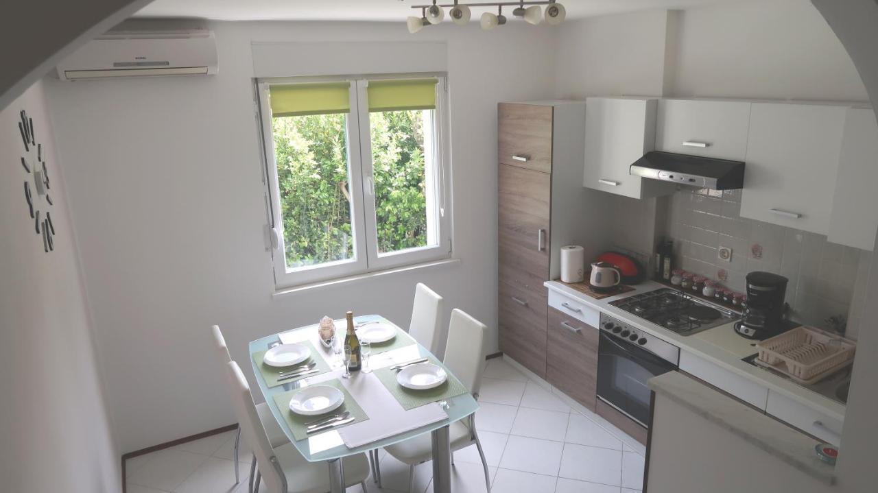 Adria Apartment Rijeka Buitenkant foto